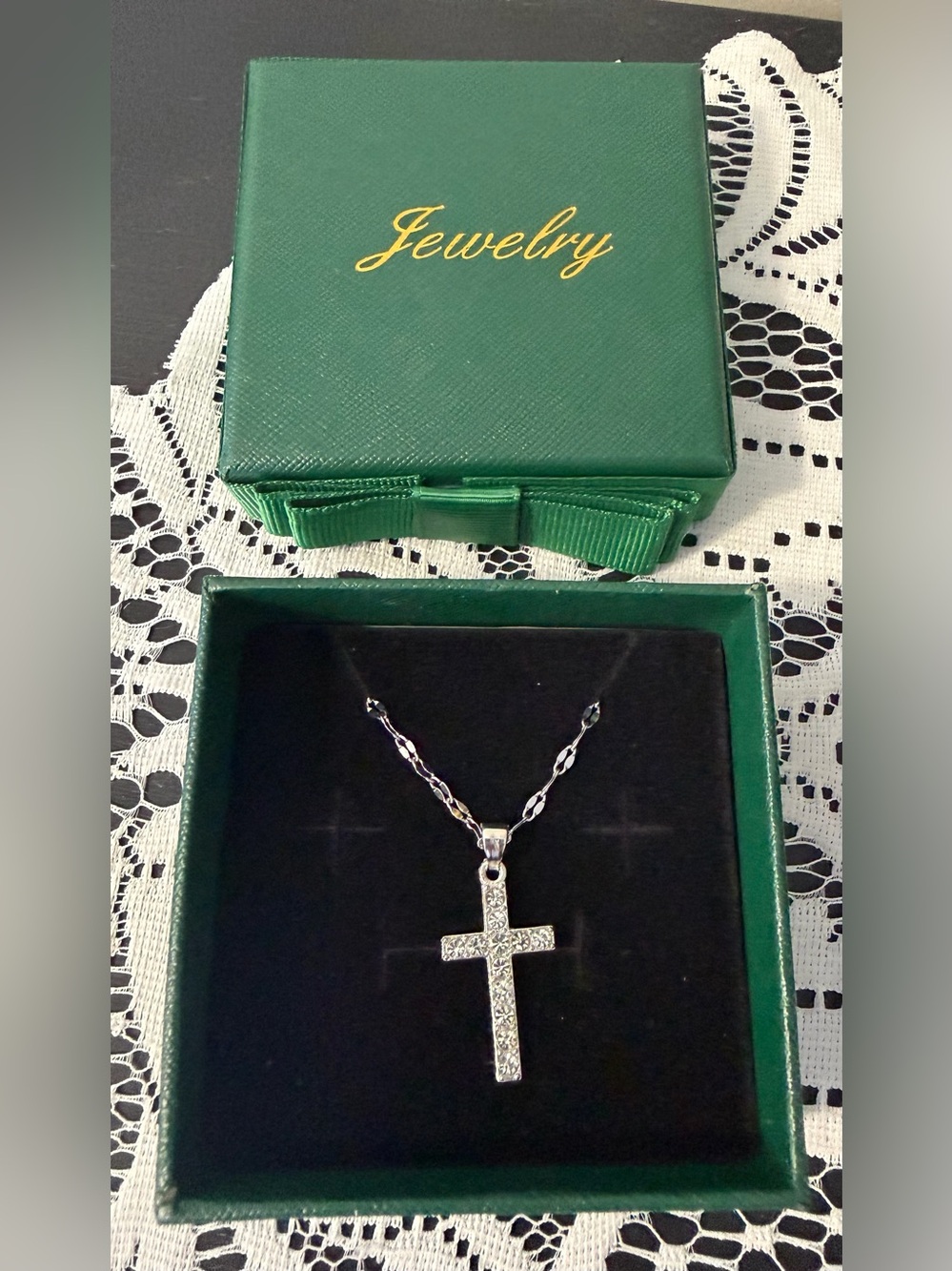 🌸NEW Women’s Sparkling Stainless Steel Cross Pendant Necklace